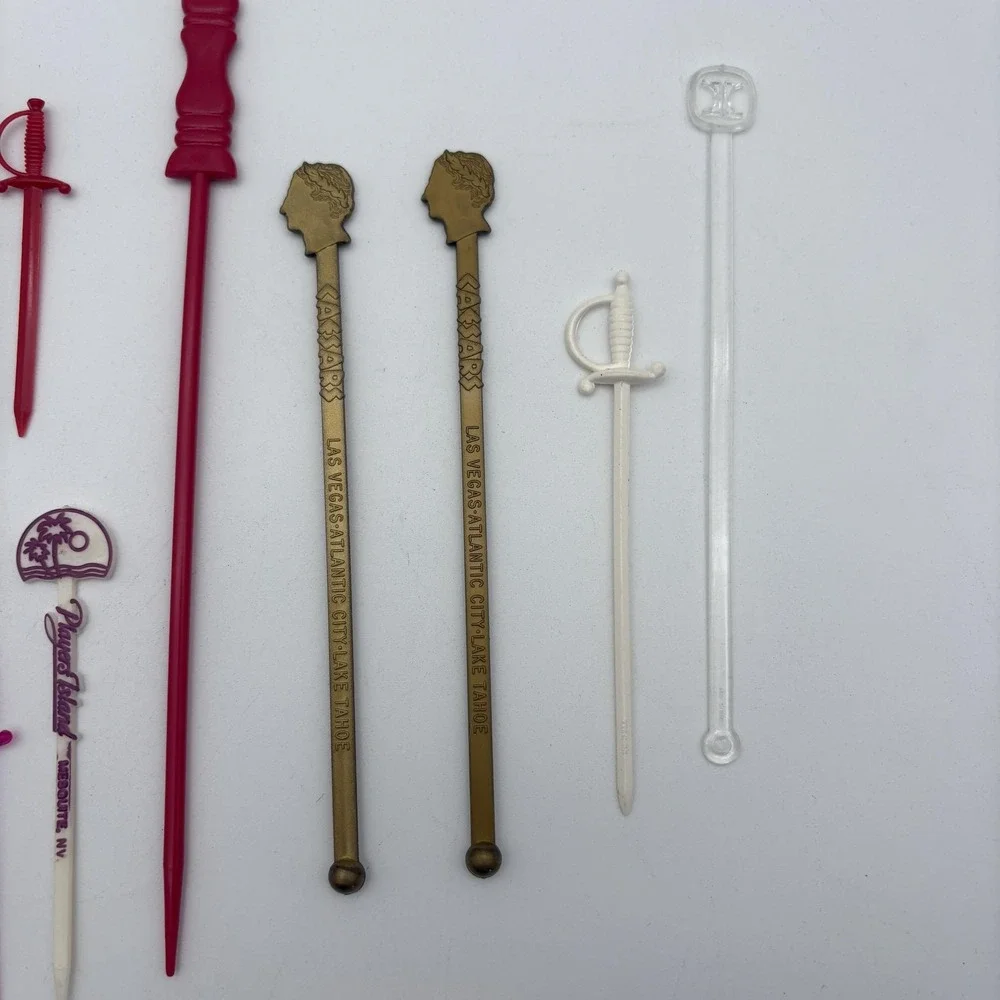 Vintage Casino Swizzle Sticks & Pens Lot 24 Excalibur Caesars Desert Inn‎ Vegas